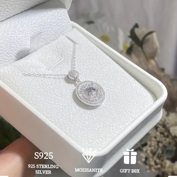 Maryam’s Essential 2 Carat Moissanite 4.2g Hypoallergenic 925 Sterling Silver Clavicle Necklace