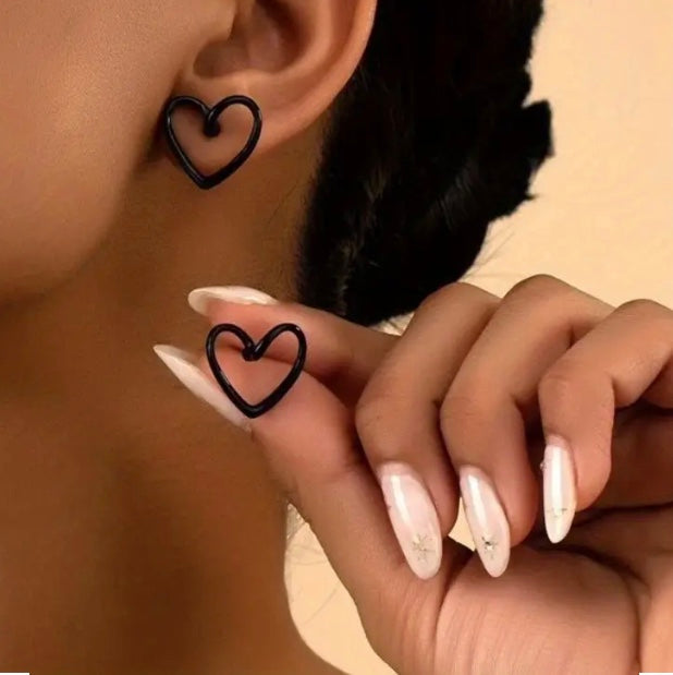 Maryam’s Essential Glossy Hollow Heart Stud Earrings