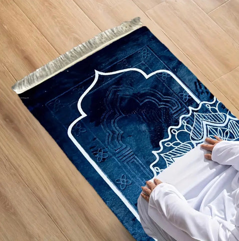 Maryam’s Essential Luxury Muslim Prayer Mat