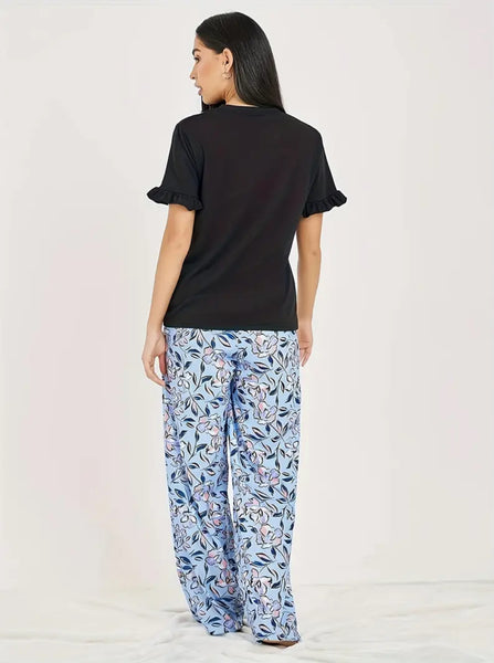 Maryam’s Essential Casual Black Short Sleeve Top and Floral Print Elastic Waist Pants