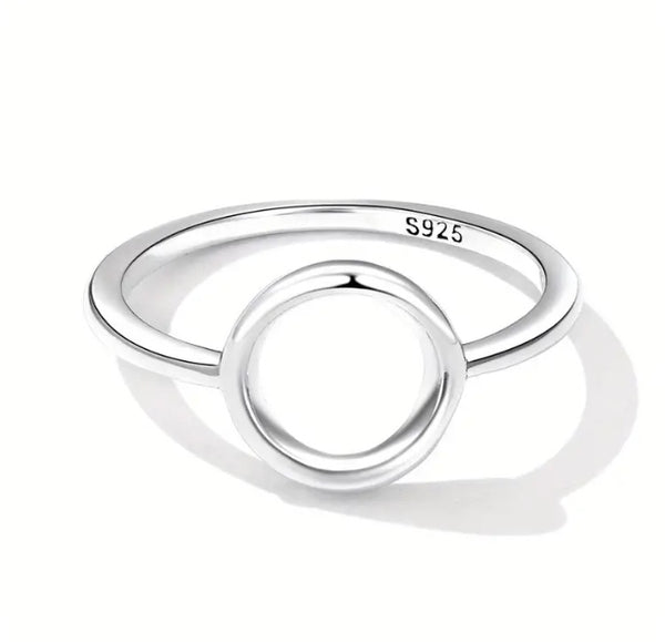 Maryam’s Essential 925 Sterling Silver Hypoallergenic Unisex Circle Ring