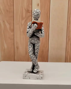 Maryam’s Essential Abstract Standing Reading Scandinavian Style Resin Art Statue