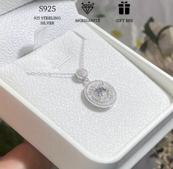 Maryam’s Essential 2 Carat Moissanite 4.2g Hypoallergenic 925 Sterling Silver Clavicle Necklace