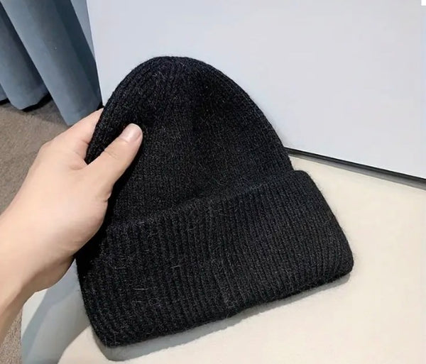 Maryam's Essential Trendy Metal M Knitted Hat