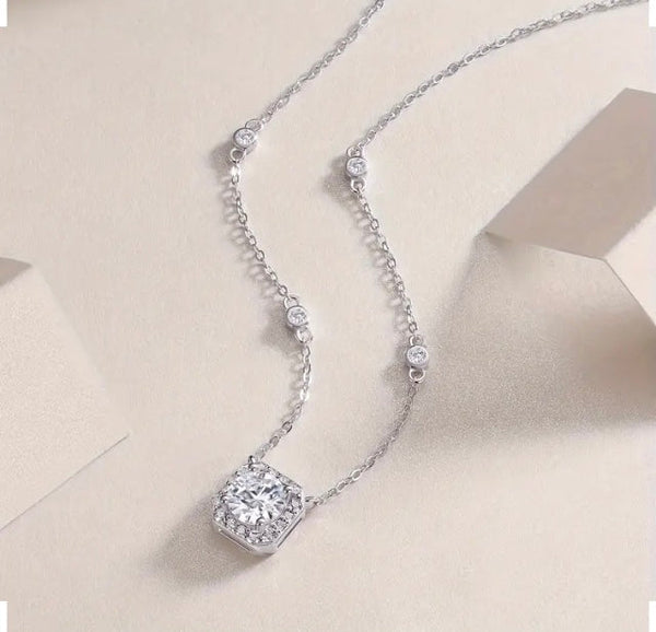 Maryam’s Essential Diamond Style 1 Carat Moissanite 925 Sterling Silver Square Clavicle Necklace with Certificate