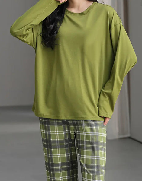 Maryam’s Essential Plaid Print Crew Neck Long Sleeve Sleepwear Set