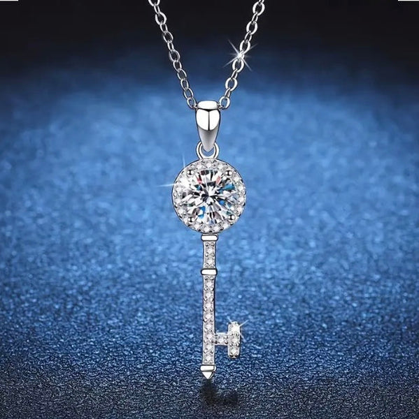 Maryam’s Essential Diamond Style 1 Carat Moissanite 925 Sterling Silver Key Pendant Clavicle Chain Necklace with Certificate