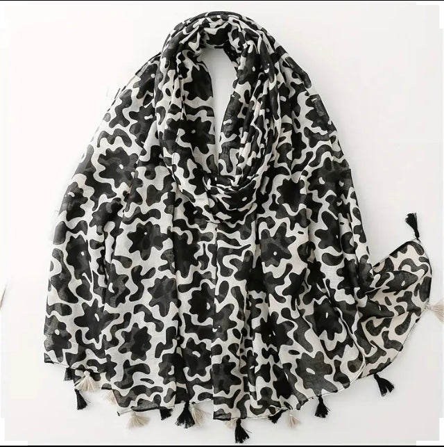 Maryam's Essential Wavy Printed Cotton Viscose Tassels Hijab