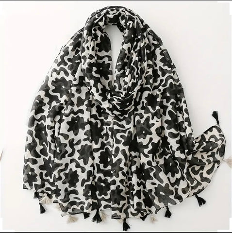 Maryam's Essential Wavy Printed Cotton Viscose Tassels Hijab