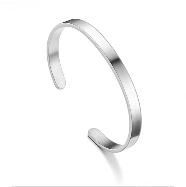 Maryam’s Essential Luxury Titanium Bracelet