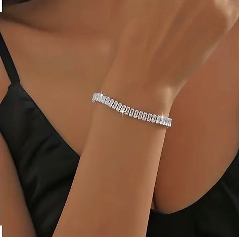 Maryam’s Essential Diamond Style Luxury Glitter Square Tennis Bracelet