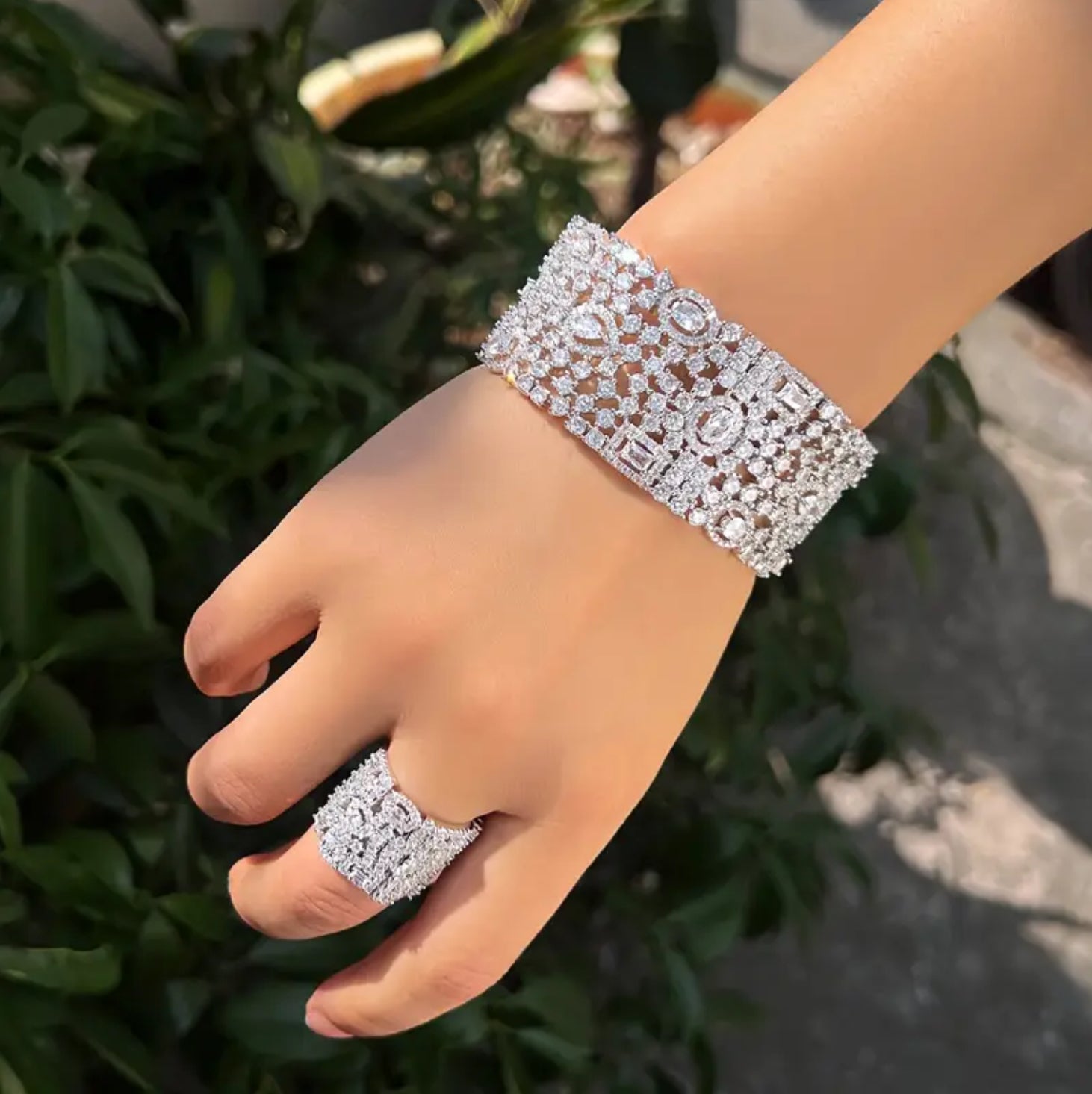 Maryam’s Essential Luxurious Diamanté Shiny Cuff Bangle & Ring Set
