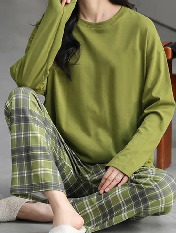 Maryam’s Essential Plaid Print Crew Neck Long Sleeve Sleepwear Set