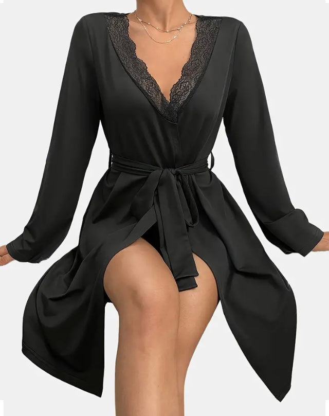 Maryam’s Essential Luxury Contrast Lace Long Sleeve V-Neck Dressing Gown