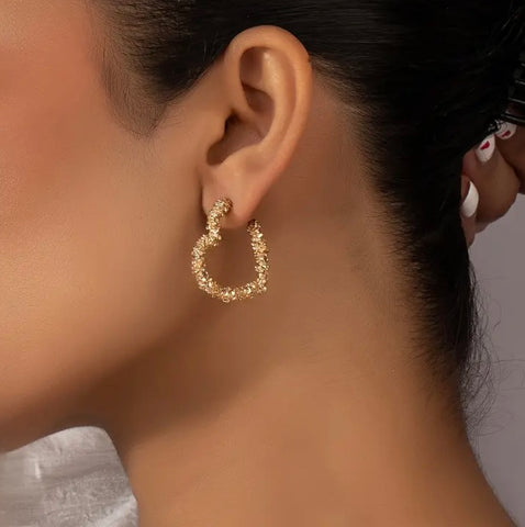 Maryam’s Essential Geometric Heart Hoop Earrings