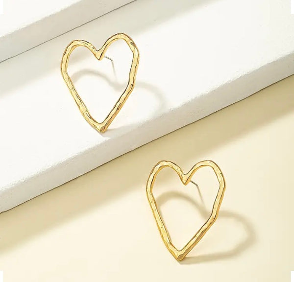 Maryam’s Essential Vintage Large Hollow Heart Stud Earrings