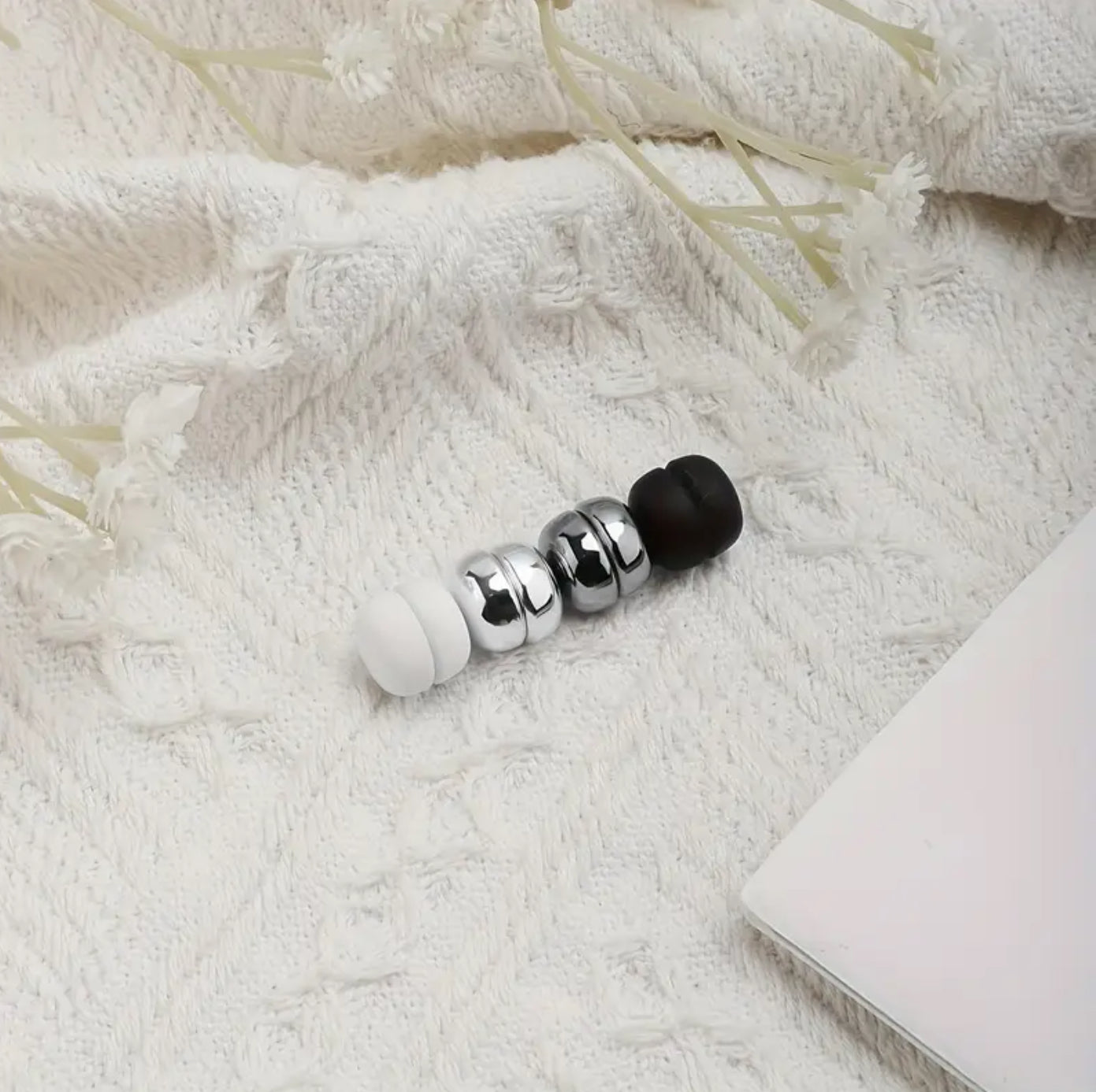 Maryam’s Essential Hijab Magnets Set