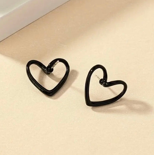 Maryam’s Essential Glossy Hollow Heart Stud Earrings