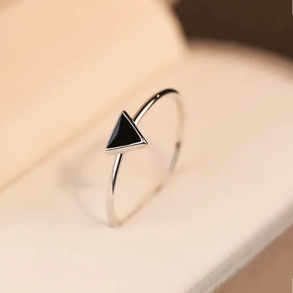 Maryam’s Essential 925 Sterling Silver Geometric Black Triangle Ring