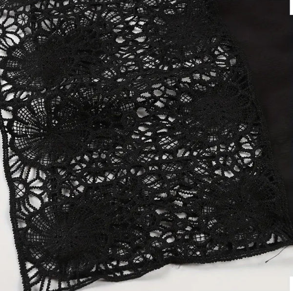 Maryam's Diamond Style Plain Cotton Lace Trim Hijab