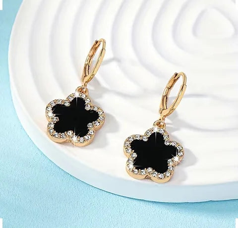 Maryam’s Essential Clover Flower Vintage Drop Dangle Earrings
