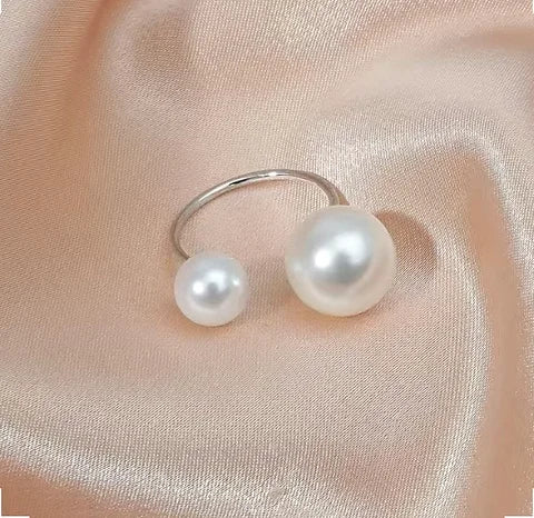 Maryam’s Essential Trendy Cuff Faux Pearl Ring