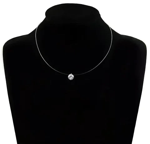 Maryam’s Essential Transparent Fishing Line Pendant Necklace