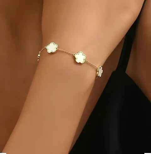 Maryam’s Essential white gold plated enamel clover Bracelet