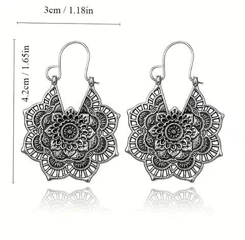 Maryam’s Essential Retro Ethnic Flower Style Dangle Earrings