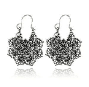 Maryam’s Essential Retro Ethnic Flower Style Dangle Earrings