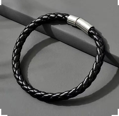 Maryam’s Essential Minimalist PU Leather Bracelet