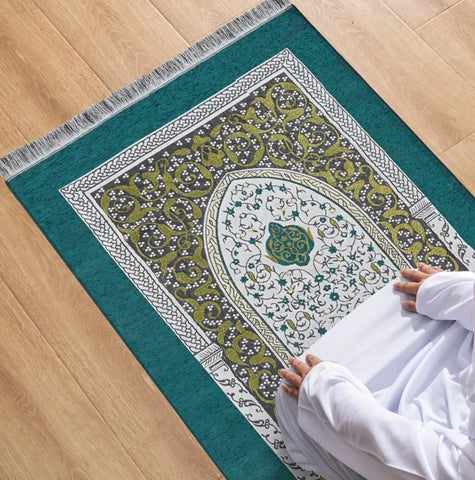 Maryam’s Essential Luxury Muslim Prayer Mat