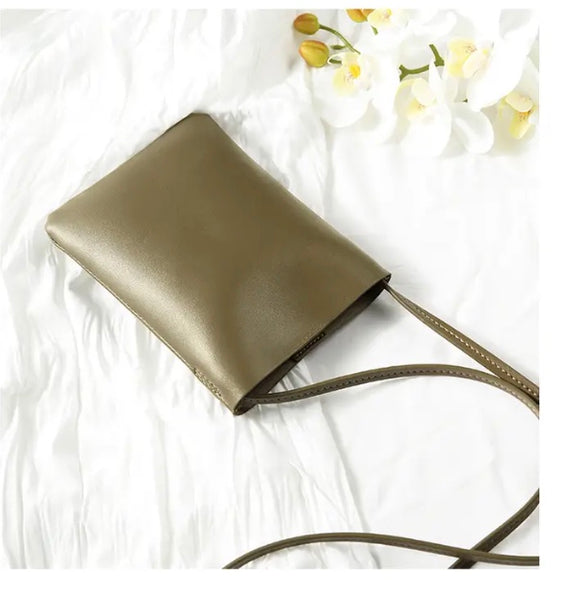 Maryam’s Essential Stylish & Compact PU Minimalist Phone Bag