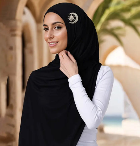 Maryam’s Essential Luxury Vintage Elegant Yarn Dyed Polyester Hijab with Diamanté Brooch Set