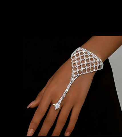 Maryam’s Essential Luxury Sparkling Diamanté Stylish Bracelet