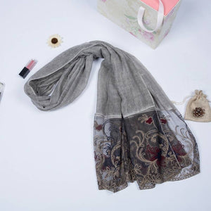 Maryam's Diamond Style Plain Cotton Lace Edge Hijab