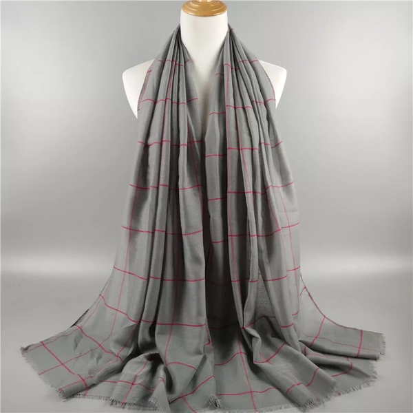 Maryam's Diamond Style Plain Checked Cotton Hijab