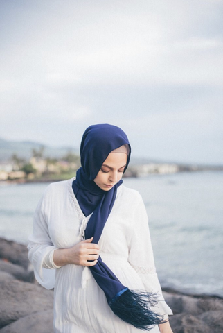 Maryam's Diamond Style Stunning Feather Chiffon Hijab/Shawl