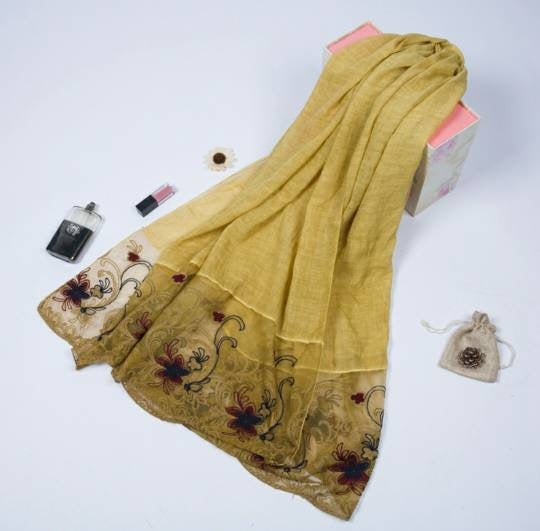 Maryam's Diamond Style Plain Cotton Lace Edge Hijab
