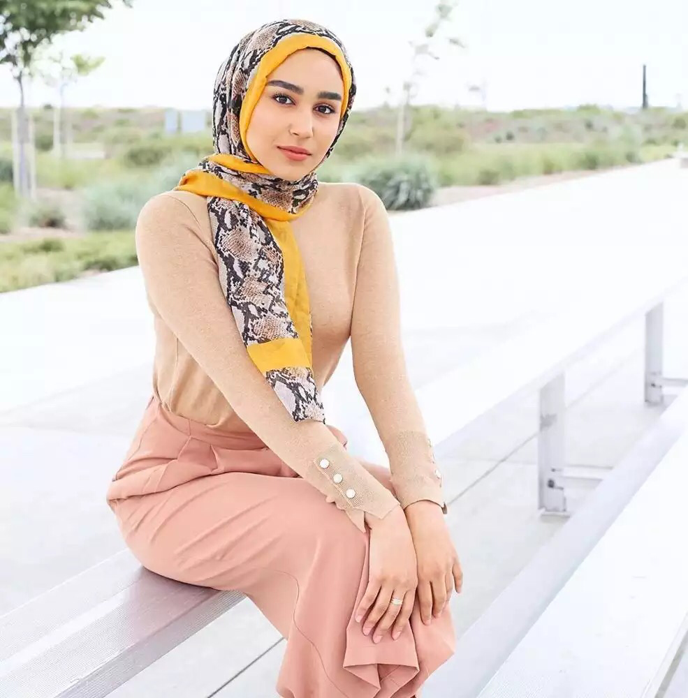 Maryam's Essential Premium Snake Skin Viscose Cotton Hijab