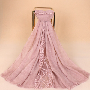 Maryam's Diamond Style Plain Cotton Lace Edge Hijab