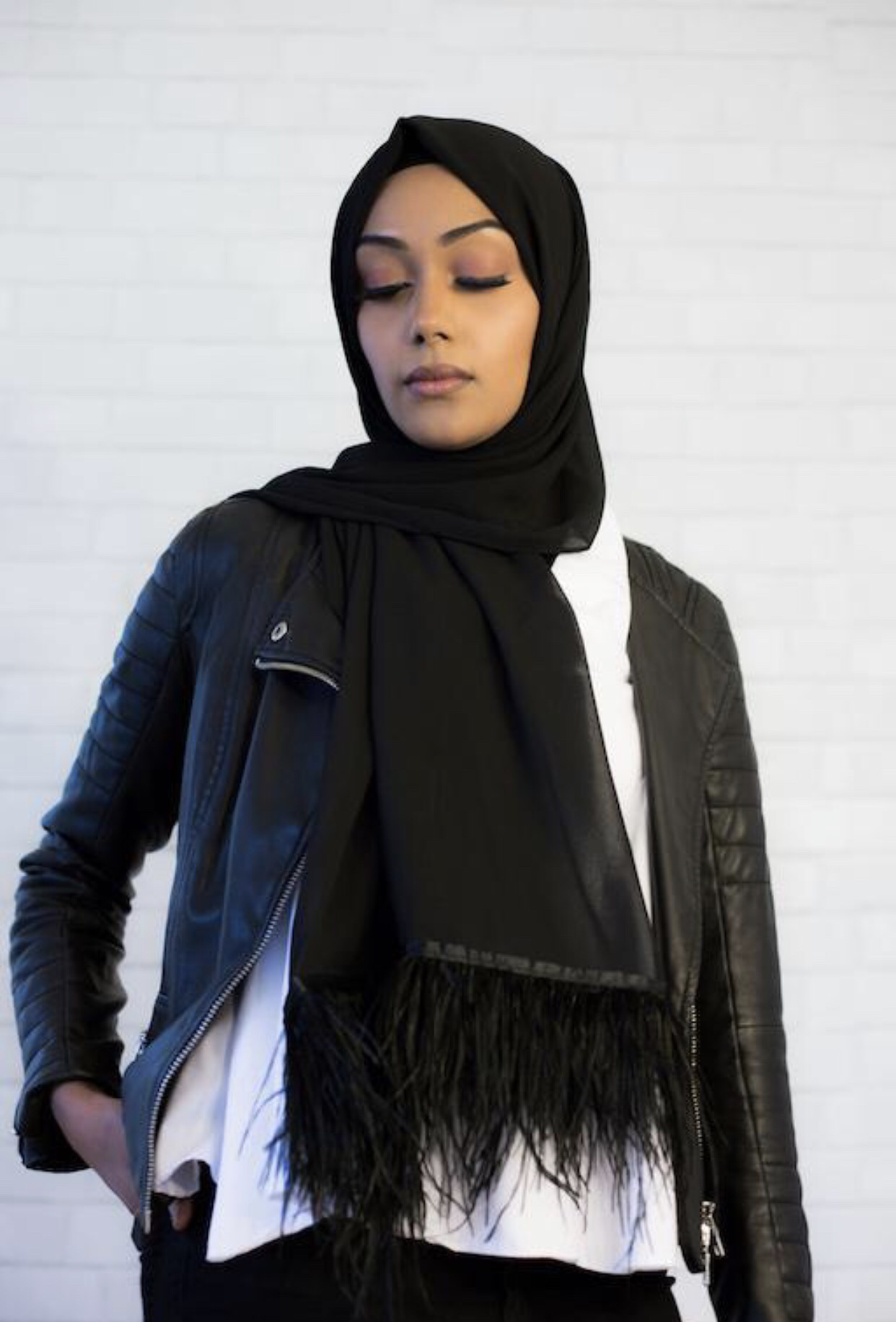 Maryam's Diamond Style Stunning Feather Chiffon Hijab/Shawl