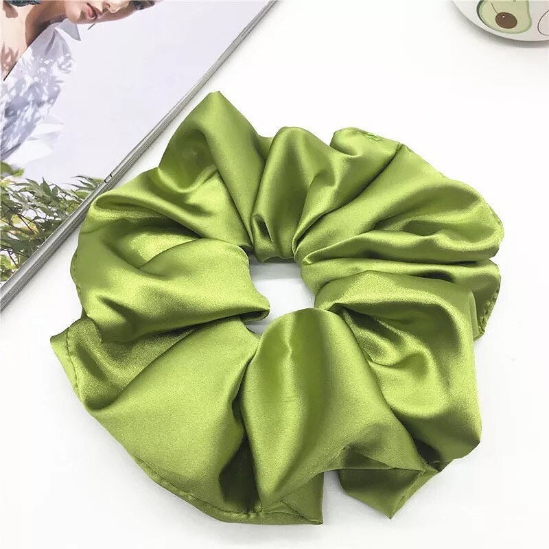 Maryam’s Diamond Style Satin Volume Scrunchies