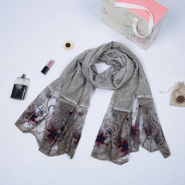 Maryam's Diamond Style Plain Cotton Lace Edge Hijab
